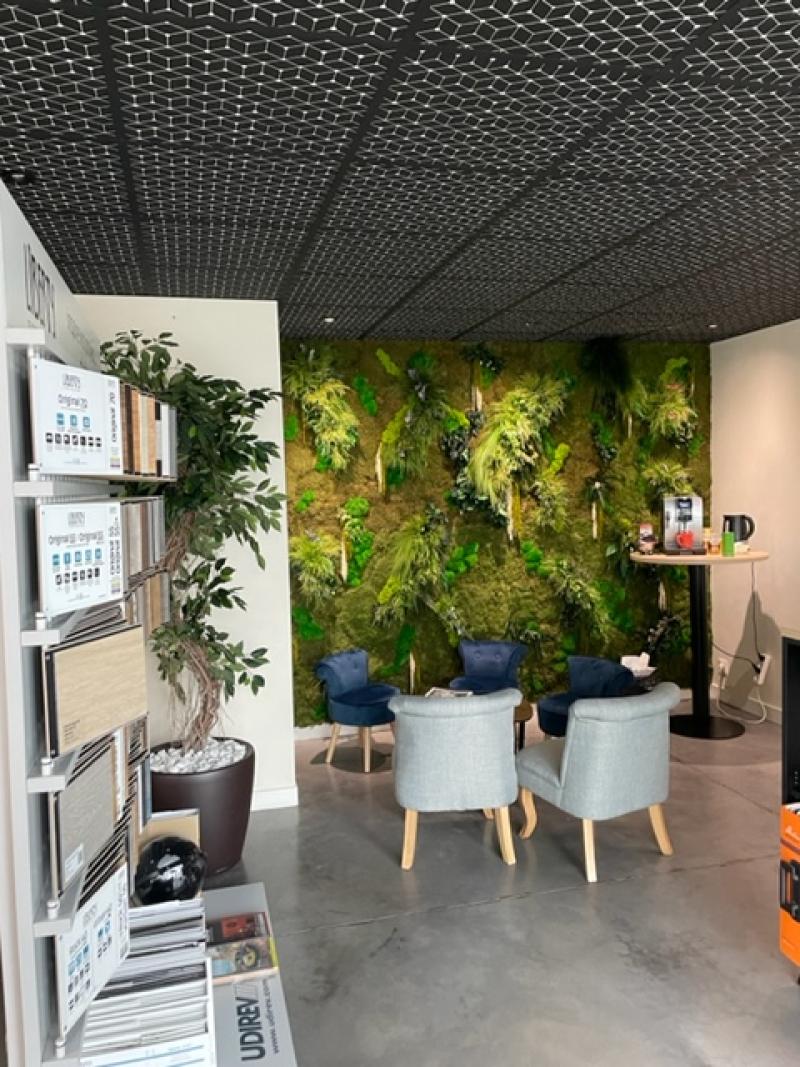 Action deco st malo mur végétal by Hoa Déco Green wall - plante artificielle ficus tronc spiral