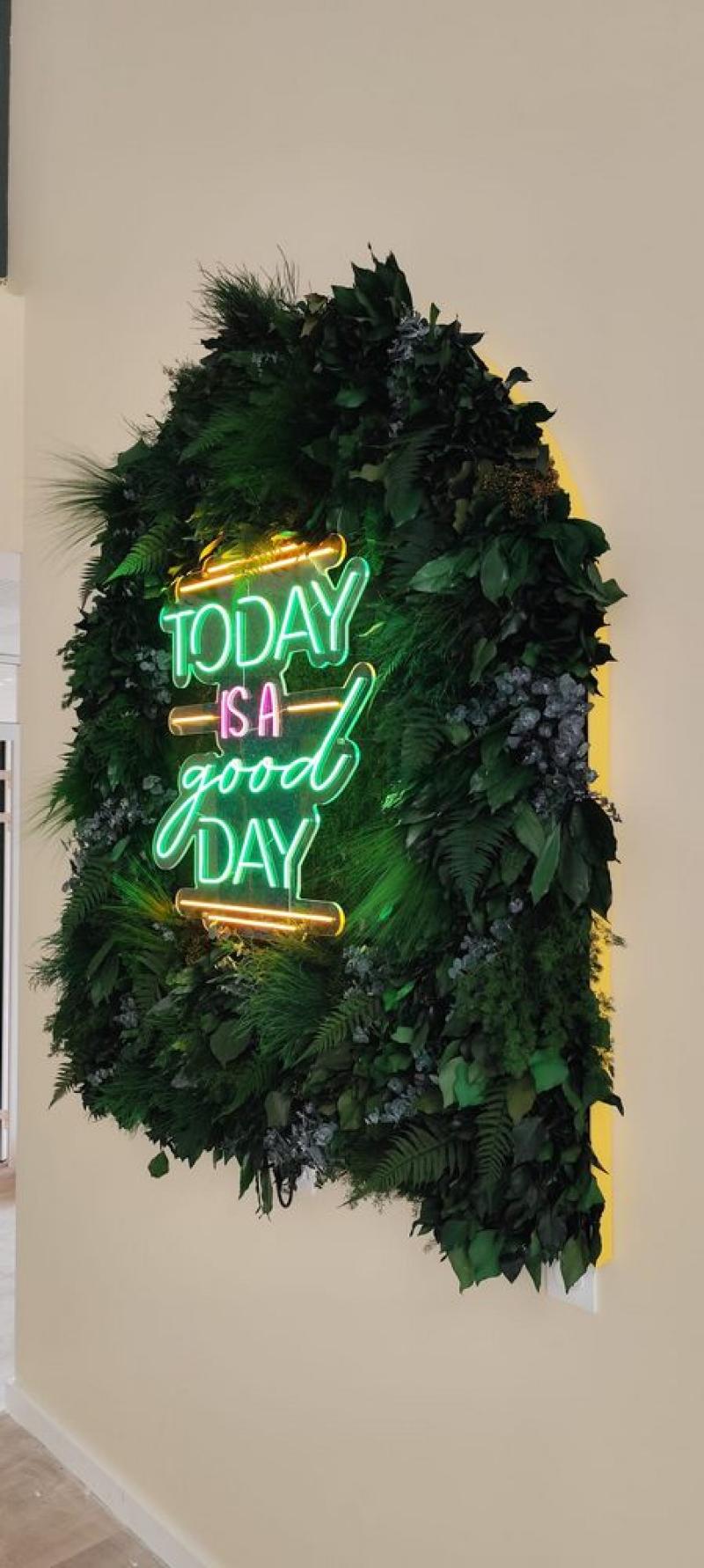 Arche vegetale hoa deco stabilisée création 2025 Today is a good day logo neon led