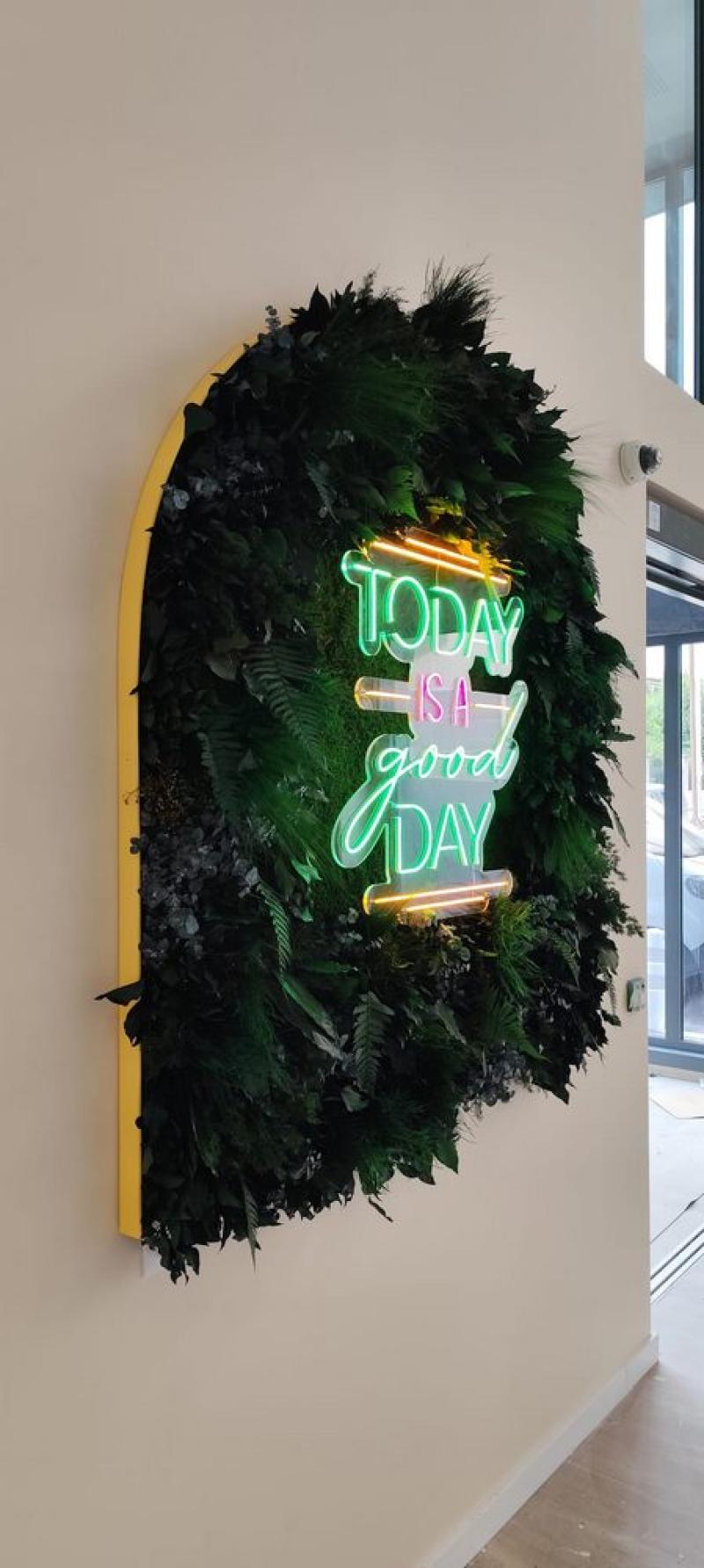 Arche vegetale hoa deco stabilisée création 2025 Today is a good day logo neon led