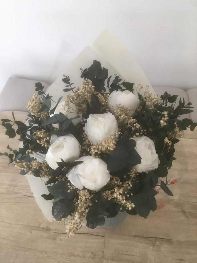 bouquet renoncule gypsophile eucalyptus hoa deco fleuriste fleurs particulier mariage