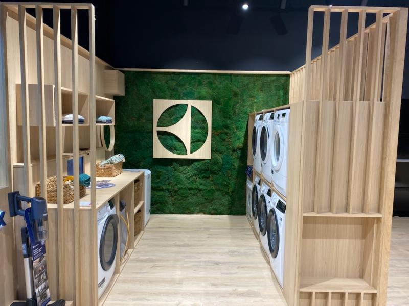 graphoblic - mur mousse plate stabilisé + logo HOA DECO salon location ventes murs vegetaux