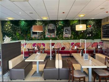 La villa stabilisé full végétaux mur vegetal green zen spirit esprit vert wall la villa resturant janvier 2022