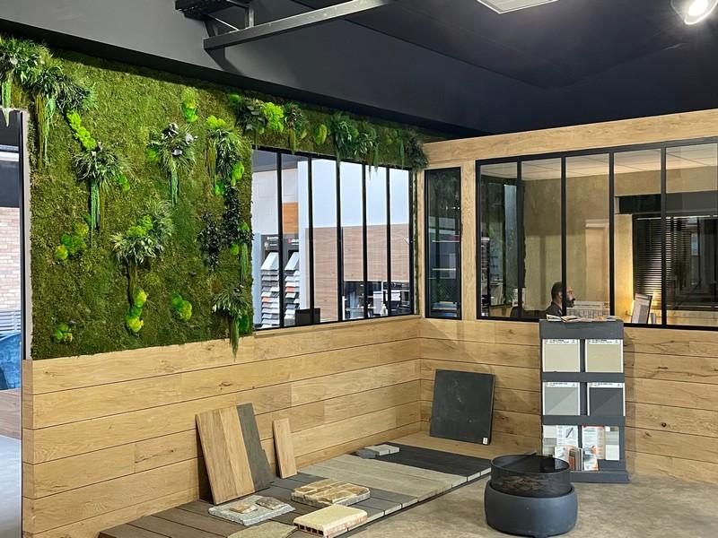 mur végétal stbilisé RGE st malo bois verriere amenagement intérieur design tendance 2023
