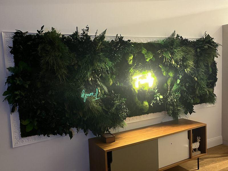 tableau végétal stabilisé family logo led hoa deco 2025